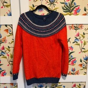 Maternity GAP Women's Vibrant Red and Navy Sweater